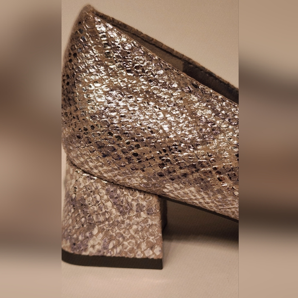 Naturalizer Women's Mavis Bow Pump In Silver Metallic Snake Size 6 - Picture 8 of 15